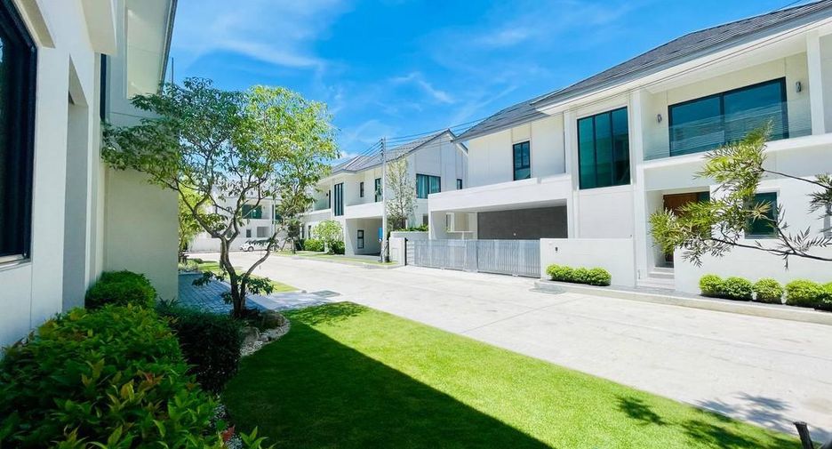 For sale 4 bedrooms house in East Pattaya, Pattaya