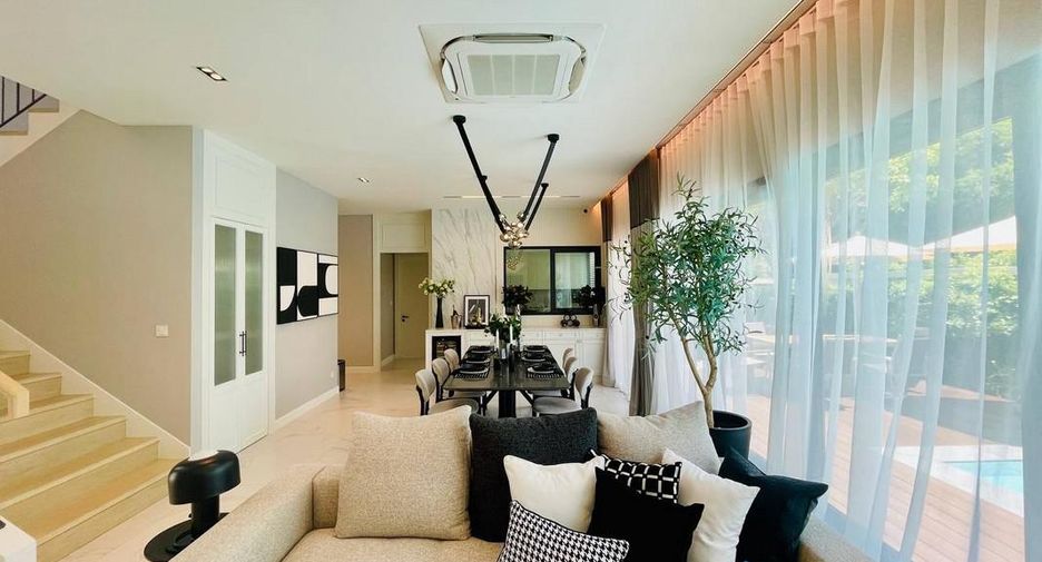 For sale 4 bedrooms house in East Pattaya, Pattaya