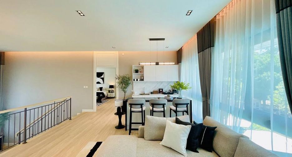 For sale 4 bedrooms house in East Pattaya, Pattaya