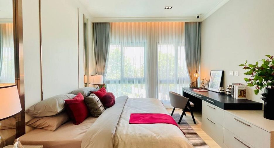 For sale 4 bedrooms house in East Pattaya, Pattaya