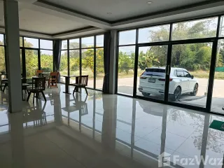 For sale 21 bed hotel in Mueang Lampang, Lampang