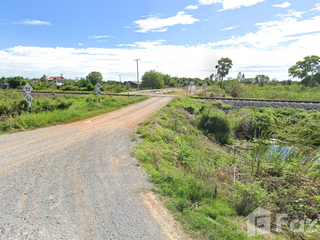 For sale land in Song Phi Nong, Suphan Buri