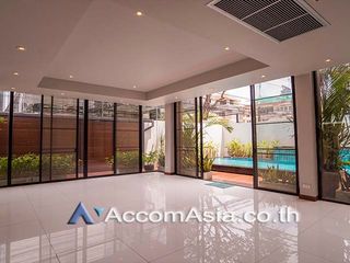 For rent 5 bed house in Khlong Toei, Bangkok