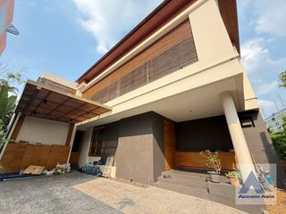 For rent そして for sale 5 Beds house in Watthana, Bangkok