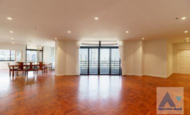 For rent 4 Beds condo in Khlong Toei, Bangkok