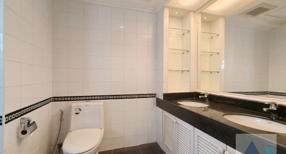 For rent and for sale 3 bed condo in Watthana, Bangkok