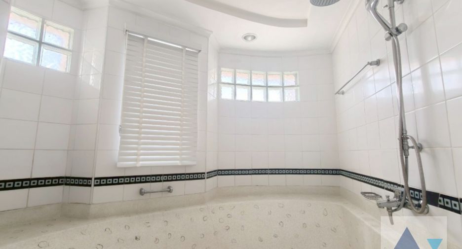 For rent and for sale 3 bed condo in Watthana, Bangkok