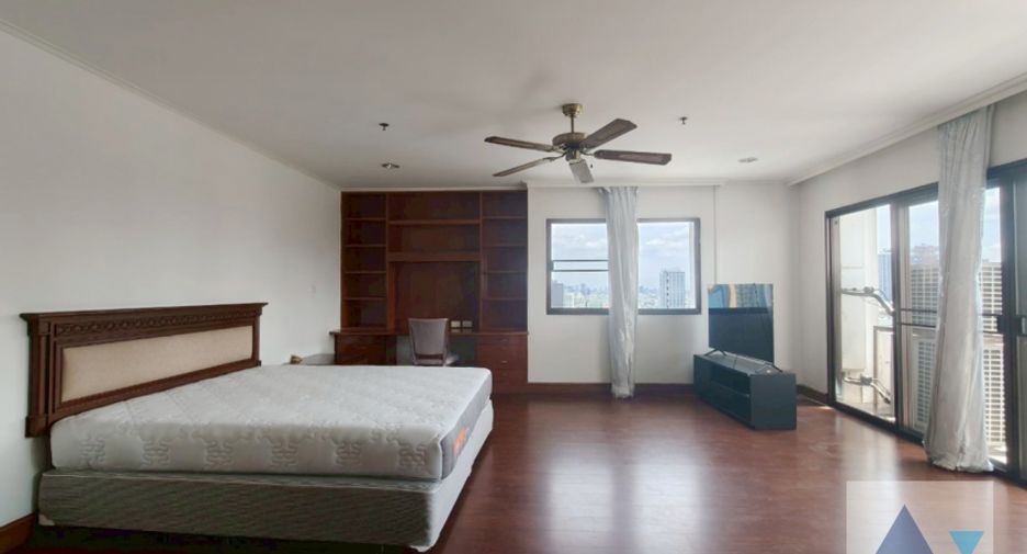 For rent and for sale 3 bed condo in Watthana, Bangkok