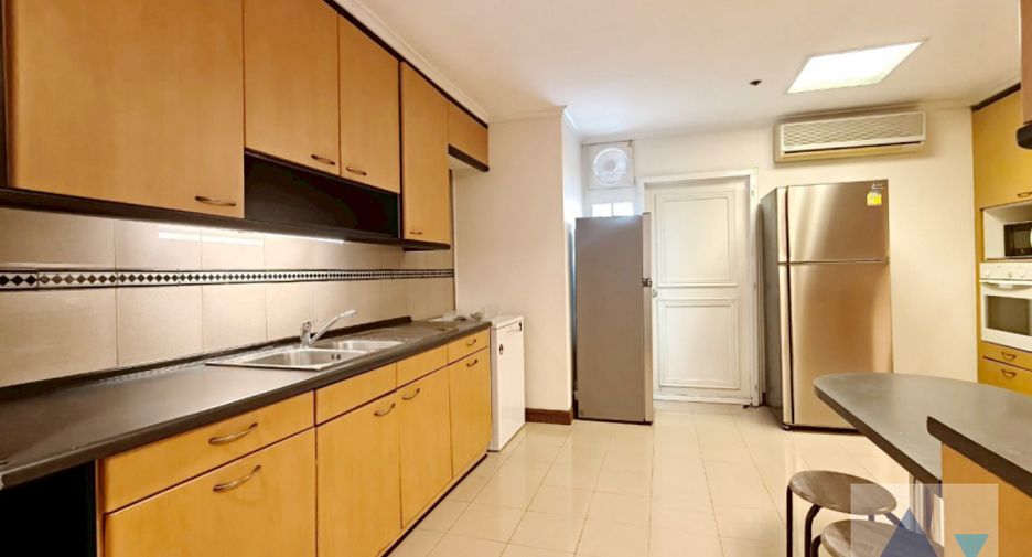 For rent and for sale 3 bed condo in Watthana, Bangkok