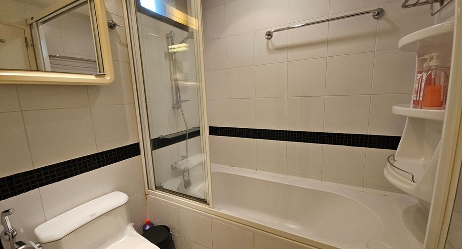 For sale 3 bedrooms condo in Pathum Wan, Bangkok