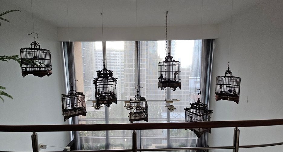 For sale 3 bedrooms condo in Pathum Wan, Bangkok