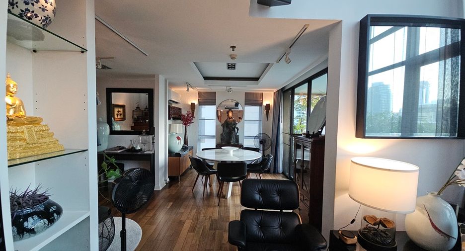 For sale 3 bedrooms condo in Pathum Wan, Bangkok