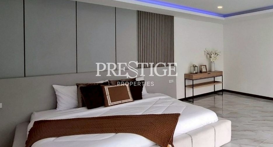 For sale 5 bedrooms house in Bang Lamung, Chonburi