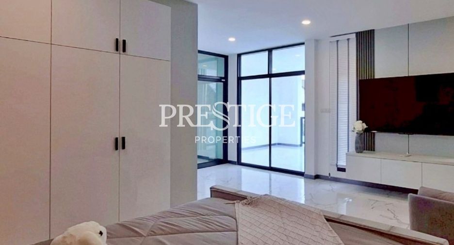 For sale 5 bedrooms house in Bang Lamung, Chonburi