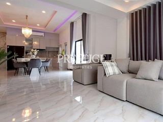 Casa en venta de 5 habitaciones en Bang Lamung, Chonburi