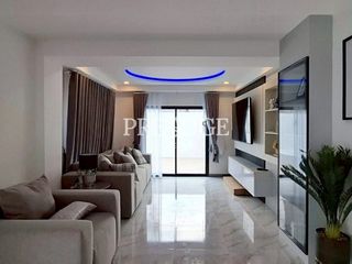 Casa en venta de 5 habitaciones en Bang Lamung, Chonburi