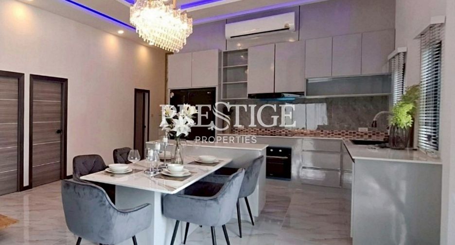 For sale 5 bedrooms house in Bang Lamung, Chonburi