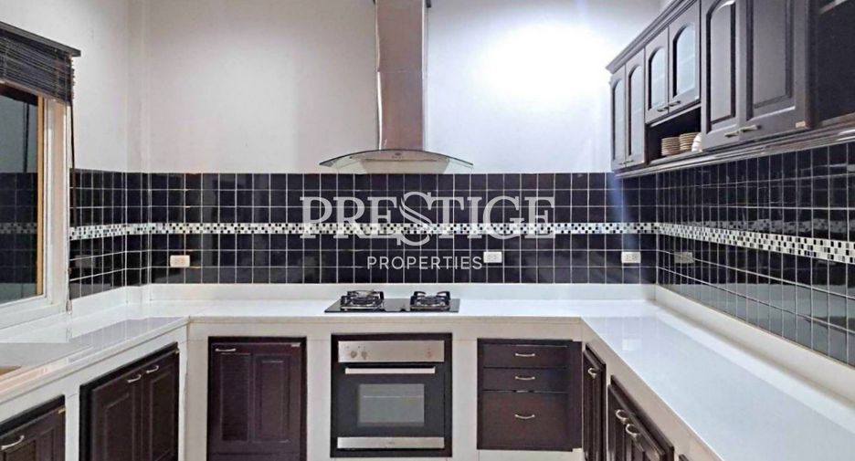 For rent and for sale 3 bedrooms house in Bang Lamung, Chonburi