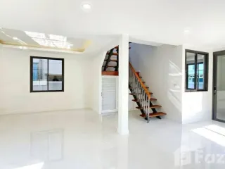 For sale 3 Beds house in Phra Khanong, Bangkok