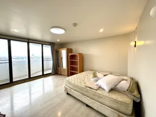 For sale 3 bed condo in Suan Luang, Bangkok