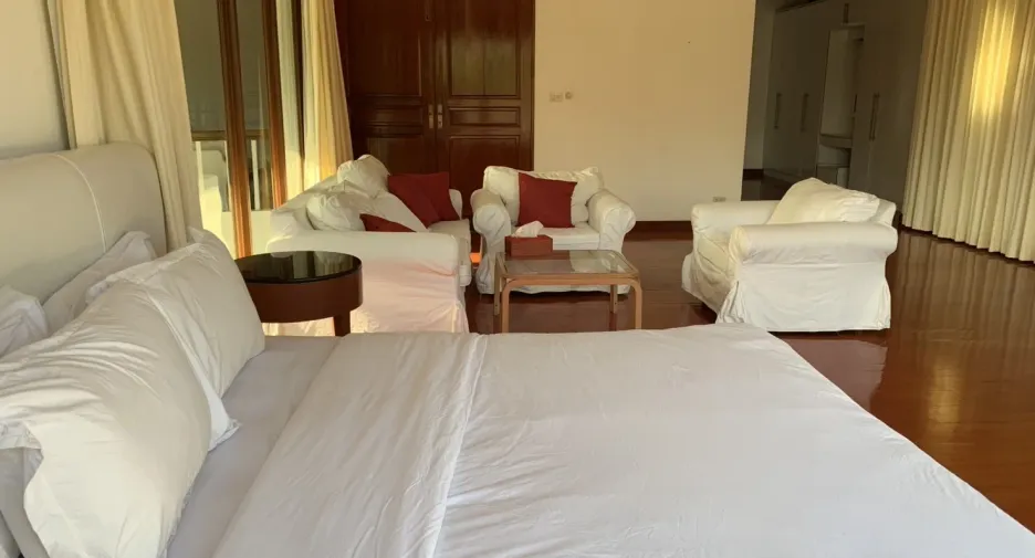 For sale 7 bed villa in Cha Am, Phetchaburi