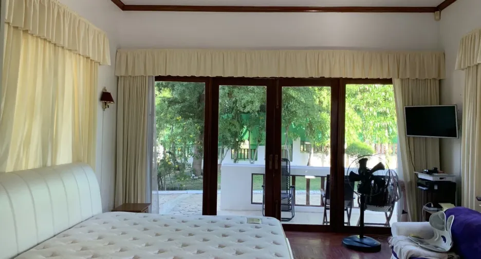 For sale 7 bed villa in Cha Am, Phetchaburi