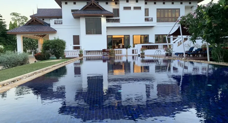 For sale 7 bed villa in Cha Am, Phetchaburi