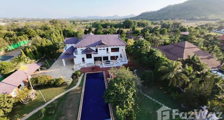 For sale 7 bed villa in Cha Am, Phetchaburi