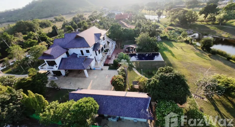 For sale 7 bed villa in Cha Am, Phetchaburi