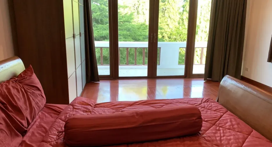 For rent 7 bed villa in Cha Am, Phetchaburi