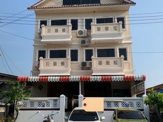 For sale 11 bed hotel in Hua Hin, Prachuap Khiri Khan