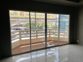 For rent 3 bed retail Space in Hua Hin, Prachuap Khiri Khan