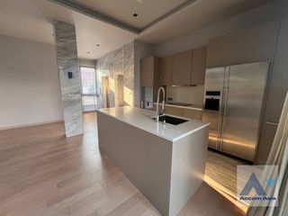 For rent 4 Beds house in Watthana, Bangkok