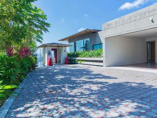 For sale 7 bed villa in Thalang, Phuket