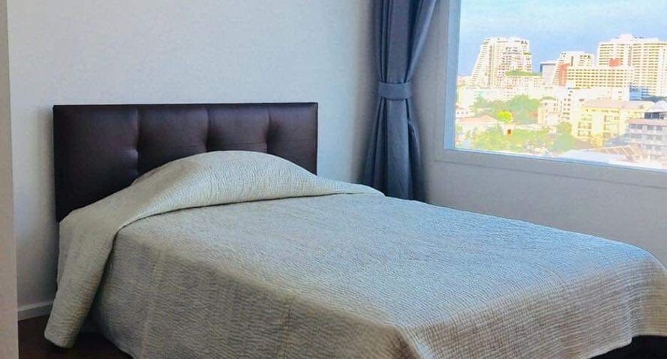 For sale 2 bed condo in Watthana, Bangkok