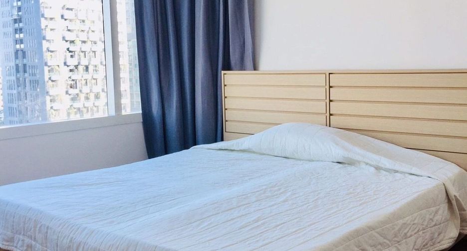 For sale 2 bed condo in Watthana, Bangkok