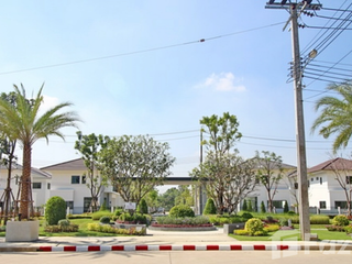 For sale 4 Beds house in Lat Krabang, Bangkok
