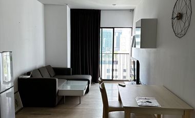 For sale 1 bed condo in Khlong Toei, Bangkok