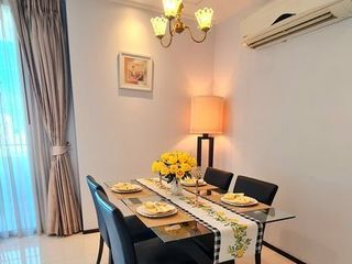 For rent 2 bed condo in Watthana, Bangkok