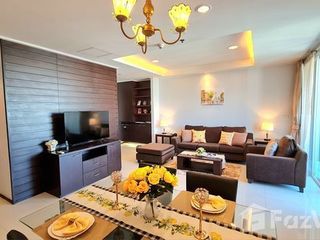 For rent 2 bed condo in Watthana, Bangkok