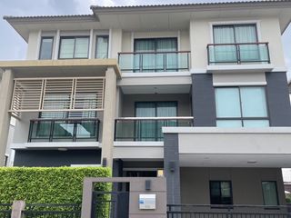 For sale 5 Beds house in Don Mueang, Bangkok
