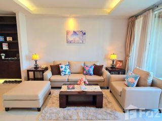 For rent 2 bed condo in Watthana, Bangkok