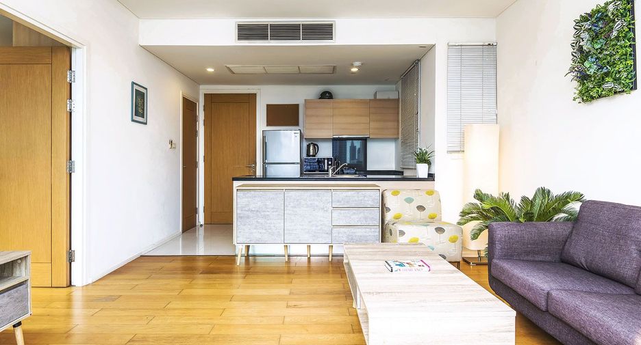 For rent 1 bed condo in Watthana, Bangkok