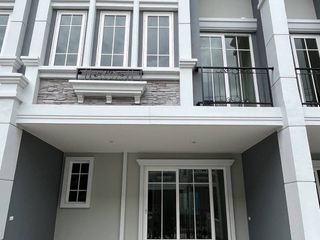 For rent 4 bed townhouse in Mueang Chiang Mai, Chiang Mai