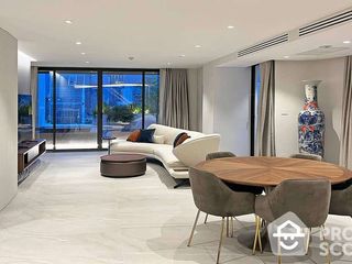 For sale 2 bed condo in Khlong Toei, Bangkok