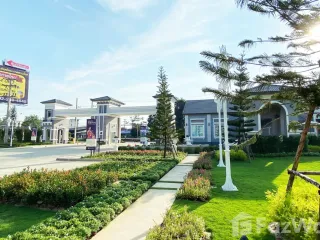 For sale 4 Beds townhouse in Mueang Chiang Mai, Chiang Mai