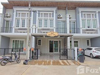 For sale 4 Beds townhouse in Mueang Chiang Mai, Chiang Mai