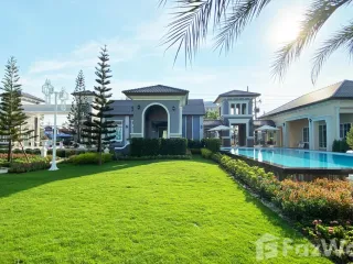 For sale 4 Beds townhouse in Mueang Chiang Mai, Chiang Mai