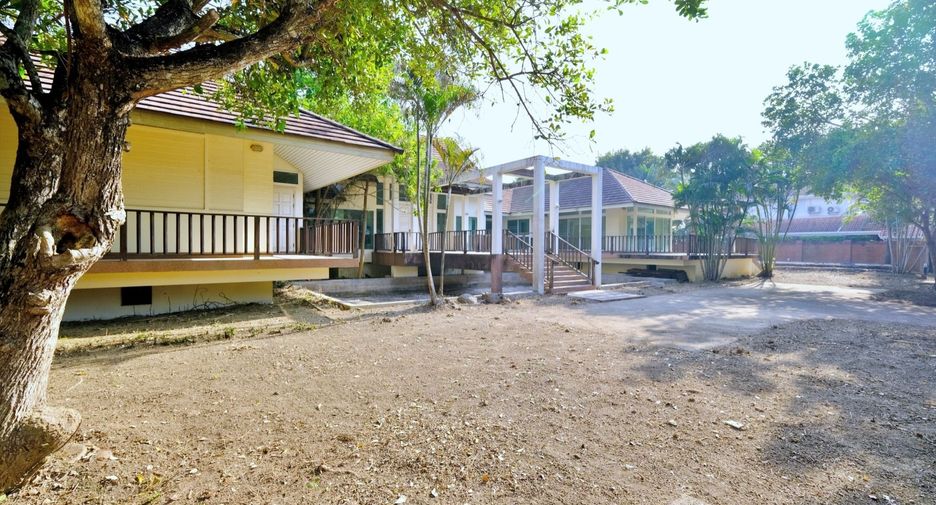 For sale 4 bed house in Hang Dong, Chiang Mai
