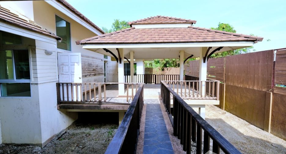 For sale 4 bed house in Hang Dong, Chiang Mai